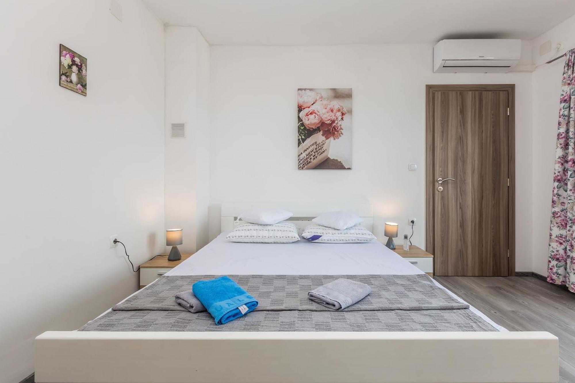 Apartman Tena *